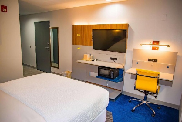 Microtel Inn & Suites by Wyndham Daphne image 30