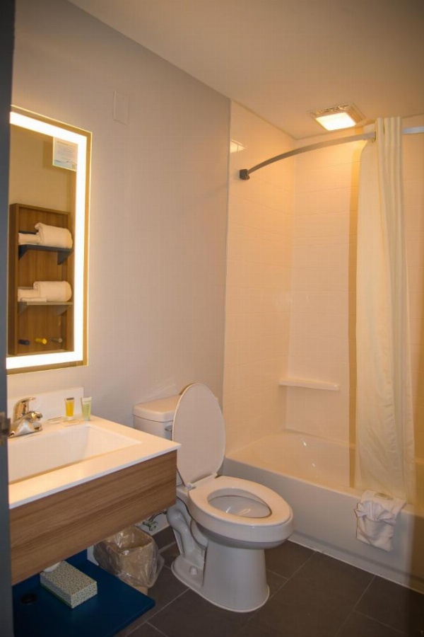 Microtel Inn & Suites by Wyndham Daphne image 35